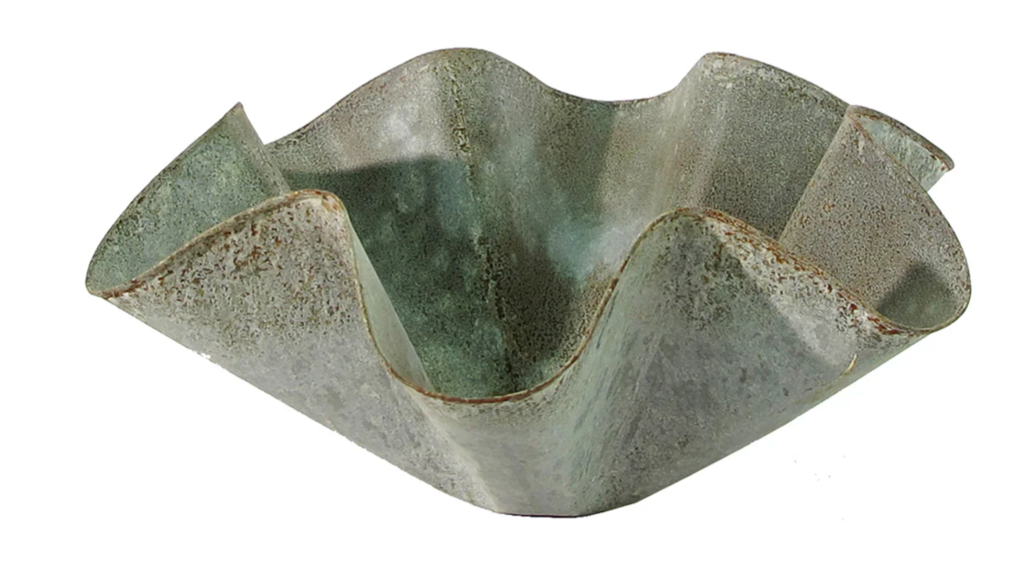 Kerchief Planter with Base Large